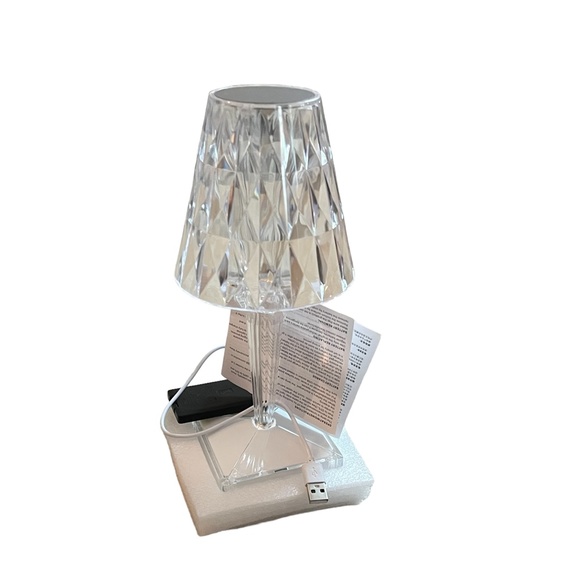 Acrylic Diamond-Cut USB Charging Touch Dimming Portable Remote Desk/Table Lamp - Picture 10 of 10